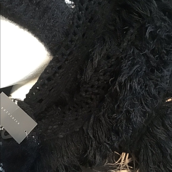 Infinity scarf beautiful fringes. Never worn - Picture 3 of 16